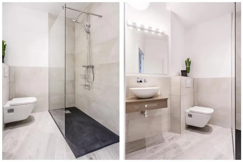 Holi-Rent Harinas Apartment Seville 0*,  Spain