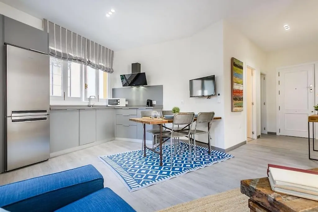 Holi-Rent Harinas Apartment Seville