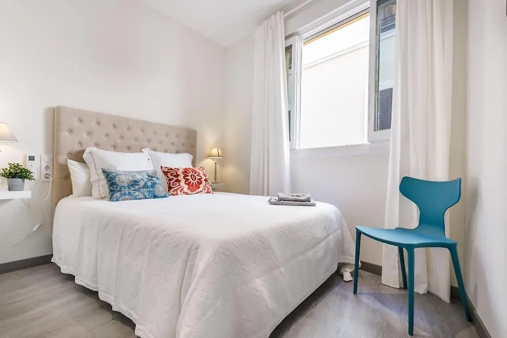 Holi-Rent Harinas Apartment Seville Spain